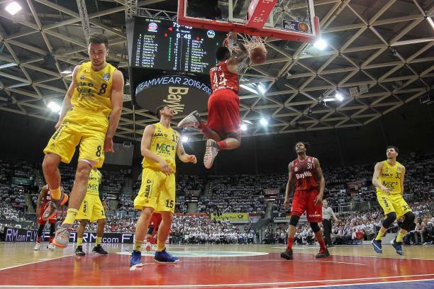 通过团队努 通过团队努