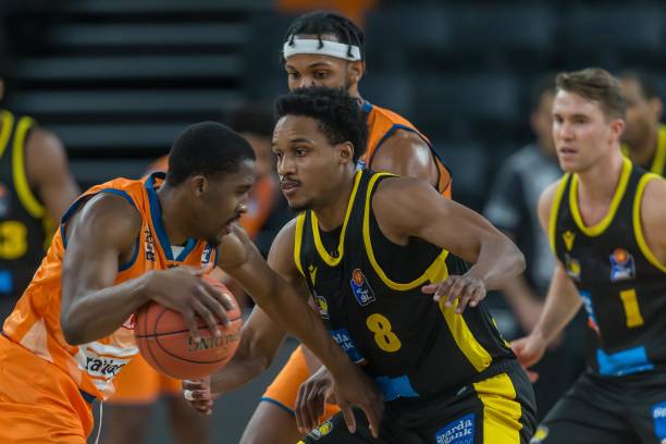 萨苏纳比赛 萨苏纳比赛