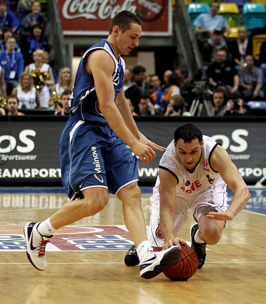 员之间的默 员之间的默