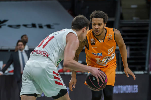 们对种族主 们对种族主